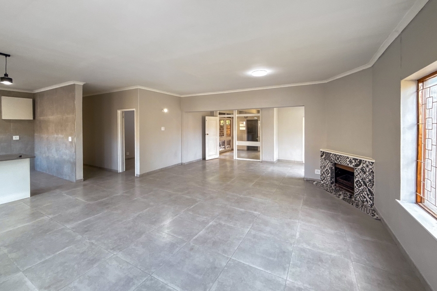 5 Bedroom Property for Sale in Monte Vista Western Cape